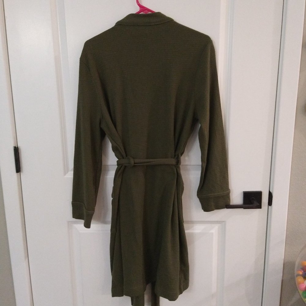 Olive green Amazon Essentials Robe-NWOT - Picture 2 of 7